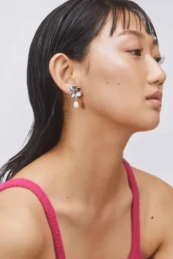 Flower Pearl Drop Earrings in Gold - Red