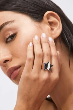 Star Ring in Sterling Silver